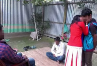 মানিকগঞ্জে চুমু দিয়ে প্রতিশোধ নিলেন শারমিন