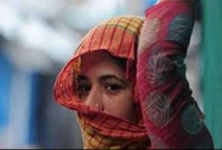 'বাপ-ছেলের সঙ্গেই যদি করতে পারি বাইরে করতে দোষ কী'