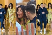 ১০ বছরের ছোট 'বয়ফ্রেন্ডের' সঙ্গে বিয়েতে হাজির প্রিয়াঙ্কা