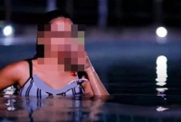 অসভ্যতা করছিলেন পরিচালক, কষিয়ে থাপ্পড় মারলেন অভিনেত্রী!