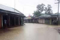 এইমাত্র পাওয়া খবর:  ভেঙ্গে গেছে শহর রক্ষা বাঁধ, শহরের দিকে তীব্র গতিতে এগিয়ে যাচ্ছে পানি