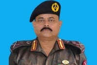 জেনারেল র‌্যাঙ্ক ব্যাজ পরলেন নতুন সেনাপ্রধান