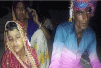 বাসর রাতেই মারা গেলো ৮ বছরের বউ