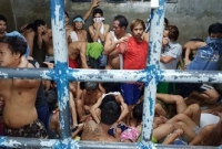 ১০ হাজার ‘অলস’ গ্রেফতার