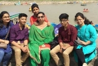 আত্মহত্যা করল এক পরিবারের সবাই! কারণ জানলে অবাক হবেন