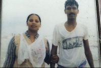 স্বামীর মোবাইলের গ্যালারিতে ক্লিক করতেই চক্ষু চড়কগাছ স্ত্রীর! ভয়ানক পরিণতি….