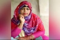 মোবাইলে প্রেম করে বিয়ে করাই সুন্দরী মেরিনার নেশা!