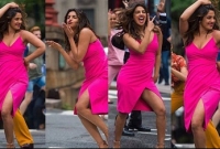 নিউ ইয়র্কের রাস্তায় নাচলেন প্রিয়াঙ্কা চোপড়া