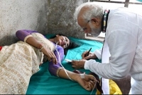 মোদীকে কাছে পেয়ে এই আবদার!