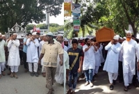 ‘৬ ঘন্টার ব্যবধানে ২ ভাইয়ের লাশ আমার কাধেই ভারী হয়ে গেল’