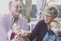  সবচেয়ে বেশি দিন বাঁচে যে ৫ দেশের মানুষ