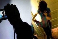 মেয়েদের বাথরুমে ভিডিও ধারণের চেষ্টা! অতঃপর…