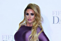 কেটি প্রাইস যে কাণ্ড ঘটিয়ে এলেন তাতে সবার চোখ আকাশে উঠে গেছে!