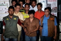 গার্লফ্রেন্ডকে নিয়ে রক্তাক্ত তোষকে ২১ মাস ঘুমিয়েছে ঘাতক!