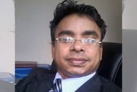 ১৪ বছর ধরে স্বামী-স্ত্রীর মাঝে কোনো কথা হয় না!