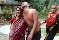 মর্মান্তিকঃ বিদ্যুৎস্পৃষ্ট হয়ে ৮ জনের মৃত্যু