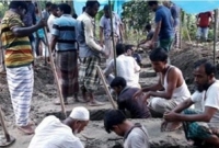 'একদিনে এত্ত কবর কুনদিন খুঁড়ি নাই'