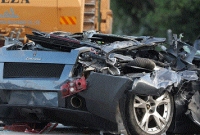 দুতার্তের নির্দেশে ধ্বংস করা হলো ৭৬টি বিলাসবহুল গাড়ি