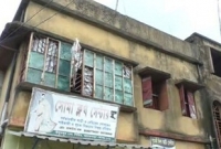 বাড়িতে 'ক্লথ সেন্টার'এর আড়ালেই চলত কারবার, আজ ভয়ঙ্করকাণ্ডে পর্দাফাঁস!