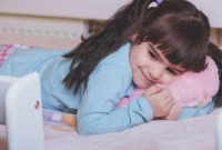  সন্তান বড় হলে বিছানা আলাদা করা অবশ্য কর্তব্য! কেন করবেন?