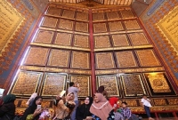 কাঠে খোদাই করা বিশ্বের সবচেয়ে লম্বা কুরআন