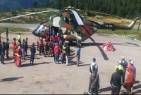 কপ্টার থেকে নামতেই ঘটে গেল ভয়ঙ্কর ঘটনা! 