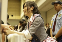 করমর্দন না করায় নাগরিকত্ব পেলো না দম্পতি