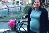 সন্তান প্রসবে সাইকেলে করেই হাসপাতালে নিউজিল্যান্ডের পরিবহনমন্ত্রী!