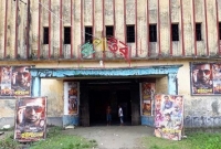 দর্শকশূন্য সিনেমা হল, ঈদের ছবিতেও লোকসান