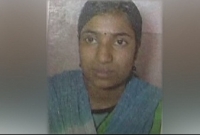 অন্তঃসত্ত্বা বউয়ের সামনেই বোন ও বোনের বান্ধবীকে নিয়ে ঘরে ঢুকতেন স্বামী!