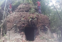 চাঁদপুরে জঙ্গল থেকে বেরিয়ে এলো ৩০০ বছরের পুরনো মসজিদ!