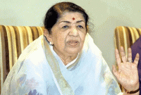 ক্ষোভ প্রকাশ করলেন লতা মঙ্গেশকর  