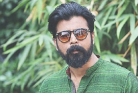 এক তরুণী আমাকে জড়িয়ে ধরেছিল: নিশো