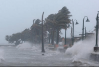 ২২৫ কিলোমিটার গতিতে ধেয়ে আসছে হারিকেন ফ্লোরেন্স, জরুরি অবস্থা ঘোষণা