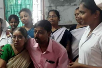 ফেসবুক মিলিয়ে দিল হারিয়ে যাওয়া  মা-ছেলেকে