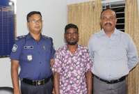 দাফনের পর সোনারগাঁয়ে ঘোরাঘুরি করছিল আসাদুল্লাহ, এলাকায় তোলপাড়