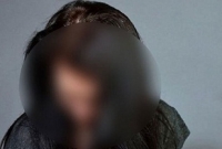 ছাত্রীর স্পর্শকাতর স্থানে হাত দেয় প্রধান শিক্ষক!