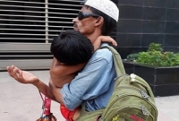 ভিক্ষুকের কোলের বাচ্চা সব সময় ঘুমিয়ে থাকে কেন, জানেন?