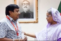 আফজাল শরীফকে ২০ লাখ টাকা অনুদান দিলেন প্রধানমন্ত্রী