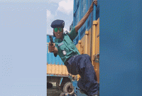 এবার পুলিশ অফিসার চরিত্রে হিরো আলম