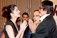 হাঁটুর বয়সী আনুশকার সঙ্গে চুমু নিয়েও কথা বলতেও পিছপা হন না বিগ বি