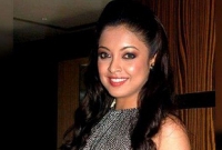 ‘সময়টা ঋতুস্রাবের ছিল হয়তো, তাই রেগে গিয়েছিল তনুশ্রী’