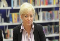 আত্মহত্যা ঠেকাতে মন্ত্রী নিয়োগ!