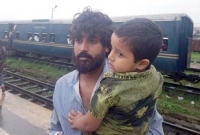 বিজিবি’র চাকরি হারিয়ে মানসিক ভারসাম্যহীন হেদায়াতুল্লাহ