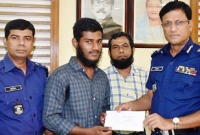 ডাক্তার হবে মেধাবী শিক্ষার্থী সাগর, হাত বাড়ালেন ডিআইজি শফিকুল