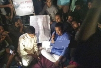ফল বাতিলের দাবিতে অনশনকারীর সঙ্গে ছাত্রলীগের একাত্মতা প্রকাশ