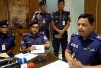 পথের কাঁটা দূর হলেও ফেঁসে গেছে শালি-দুলাভাই