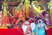  ব্রা-বিভ্রাটে  নায়িকা কাজল, ঠিক করতে গিয়ে আরও বিড়ম্বনা! ভাইরাল ভিডিও