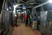 রক্তাক্ত মৃত মানুষের উপর দিয়ে ছুটছে মানুষ, ব্রিজে যেন তাণ্ডব