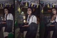 এক তরুণীকে হেনস্তার ভিডিও ভাইরাল, দুই পুলিশ সদস্য সাময়িক বরখাস্ত